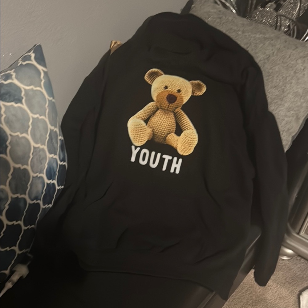 Fashion Nova Youth Black Teddy Bear men’s hoodie. Preowned size Large